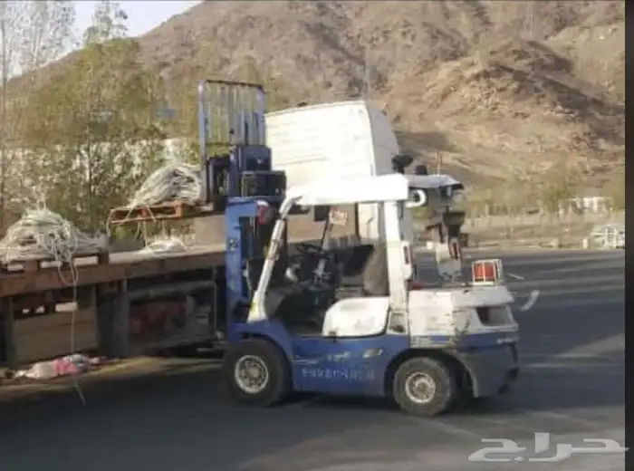 لدينا رافعات شوكية فور كلفت بانواعها للاجار 0596165341 14