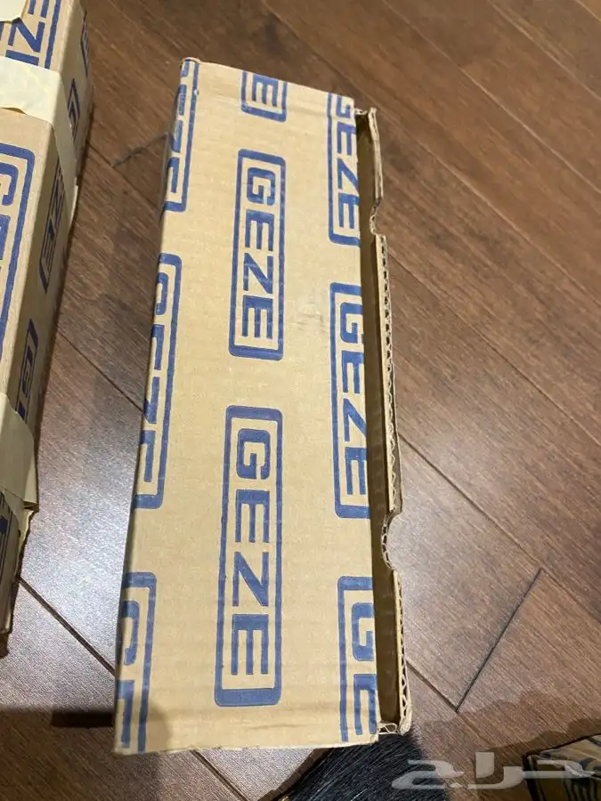 دفاش باب GEZE DOOR CLOSER 1