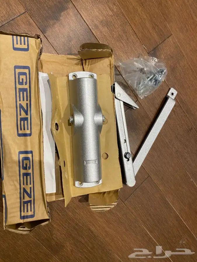 دفاش باب GEZE DOOR CLOSER 2