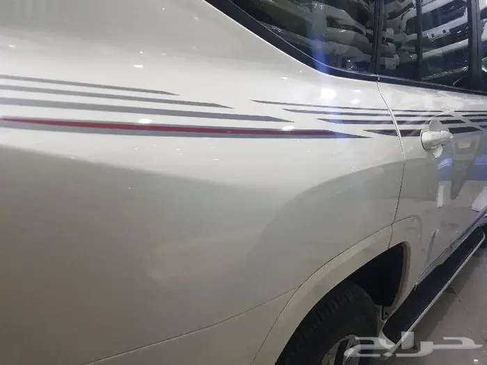 خطوط لاندكروزر 2022 2