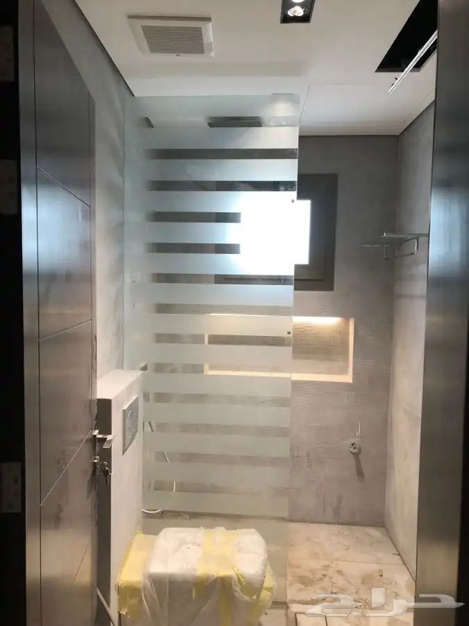 مرايات وزجاج سكوريت وشور بوكس 65