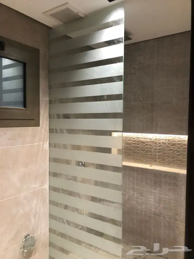 مرايات وزجاج سكوريت وشور بوكس 64
