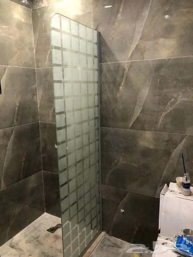 مرايات وزجاج سكوريت وشور بوكس 67