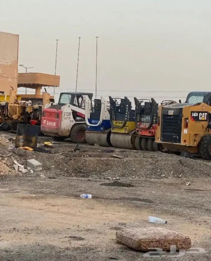 معدات الايجار اسفلت و تربة 0