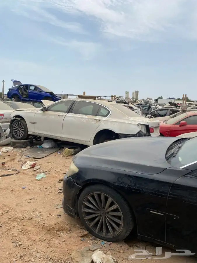 قطع غيار تشليح بي ام 730 موديل 2010 0