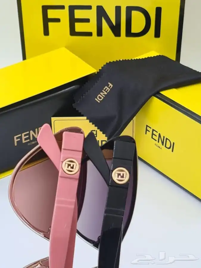 نظارات واساور 67