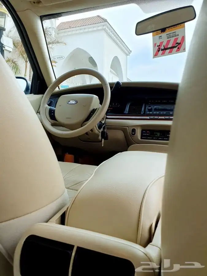 (مباع) فورد فكتوريا 2011_مخزن 10