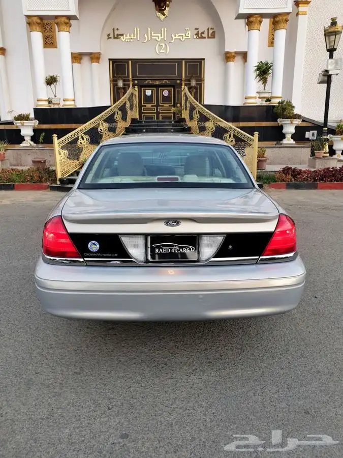 (مباع) فورد فكتوريا 2011_مخزن 8