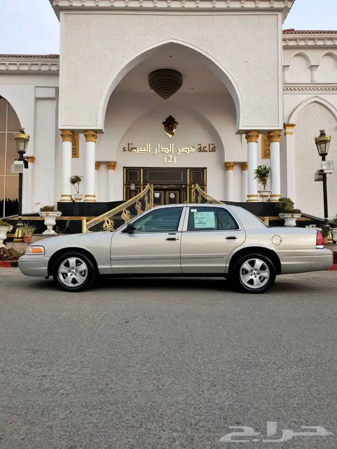 (مباع) فورد فكتوريا 2011_مخزن 3