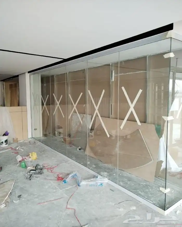 زجاج سيكوريت ومرايات ديكور 24