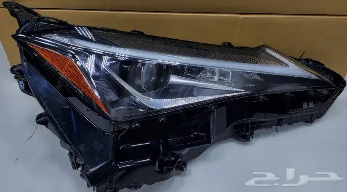 شمعه لكزس UX ليين2020 2022 اصلي وكاله 3