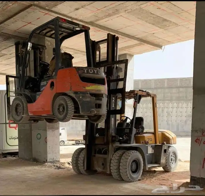 رافعات شوكية للايجار بجميع انواعها وكرينات ونش 3