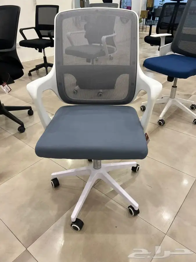 كراسي مكاتب وطاولات 13
