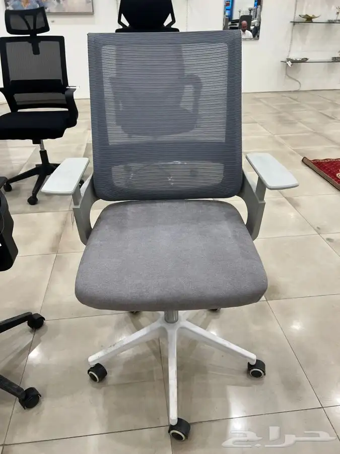 كراسي مكاتب وطاولات 14