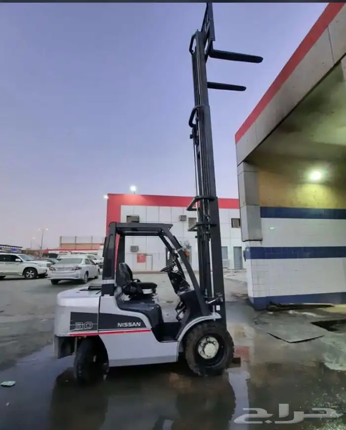 فور كلفت رافعه شوكية للايجار بالمشوار باليوميه 10
