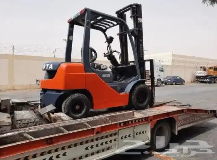 فور كلفت رافعه شوكية للايجار بالمشوار باليوميه 11