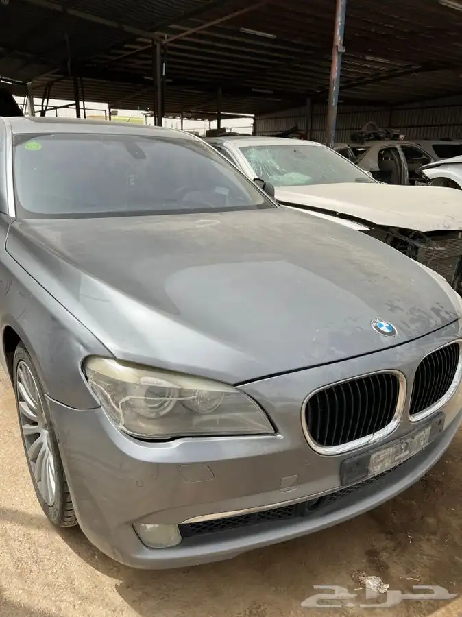 بي ام دبليو 750 2011 1