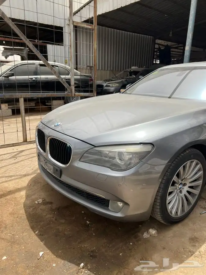 بي ام دبليو 750 2011 2