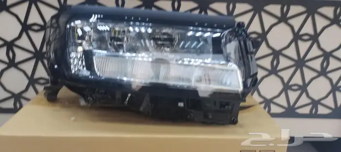 شمعه لاندكروزر يمين 2022 5