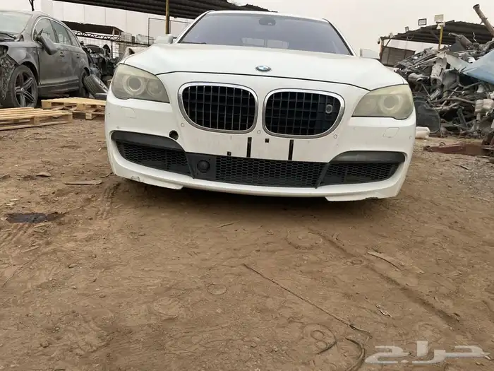 قطع  مرسيدس  وبي أم0558101848 تشليح الحاير  33