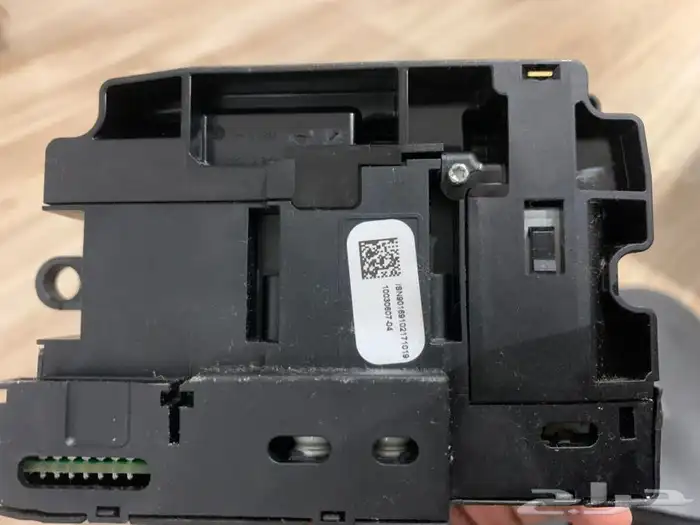 جميع قطع بي ام BMW اصلية . الفئة السابعة 3