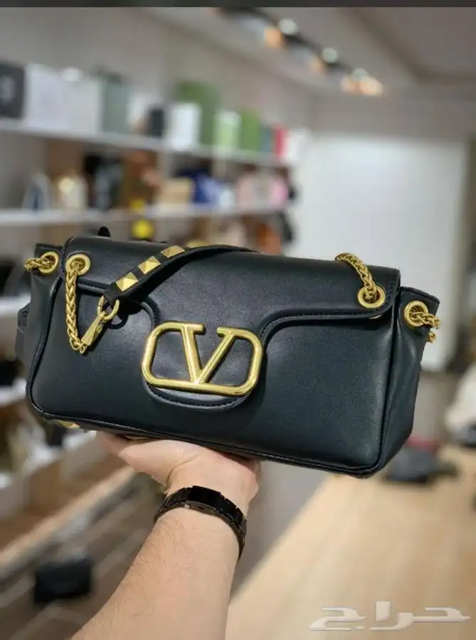 دبل كارتير اساور شنط درجه اولى شنط مدرسه شوزات مدرسه سبورت 93