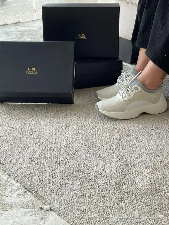 دبل كارتير اساور شنط درجه اولى شنط مدرسه شوزات مدرسه سبورت 75