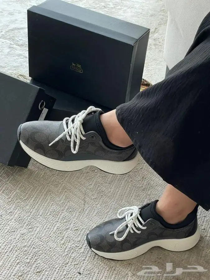 دبل كارتير اساور شنط درجه اولى شنط مدرسه شوزات مدرسه سبورت 82