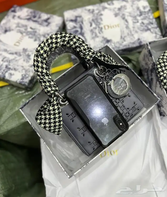 دبل كارتير اساور شنط درجه اولى شنط مدرسه شوزات مدرسه سبورت 8