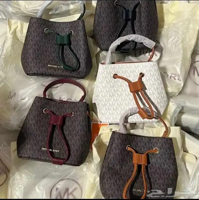 دبل كارتير اساور شنط درجه اولى شنط مدرسه شوزات مدرسه سبورت 92