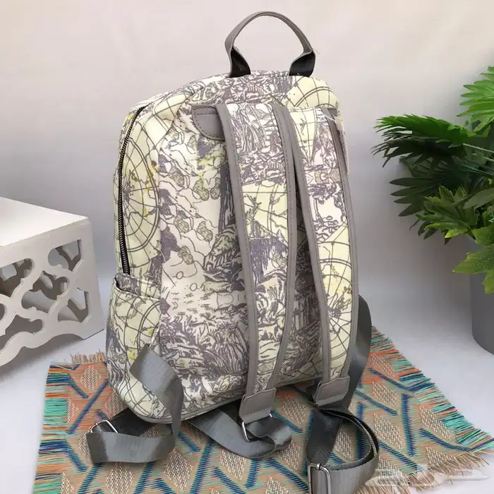 دبل كارتير اساور شنط درجه اولى شنط مدرسه شوزات مدرسه سبورت 57