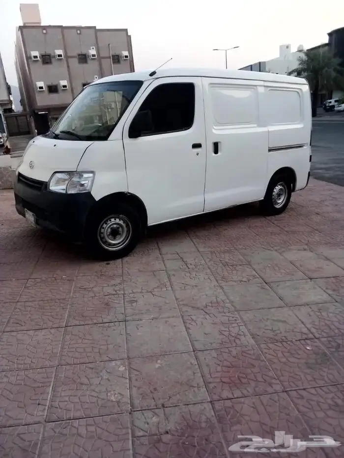 باصات بضاعة للايجار للايجار فان توصيل 6