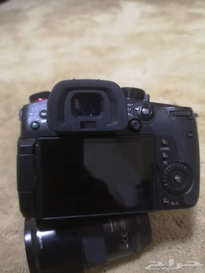 للبيع كاميرا PANASONIC GH5s و3 بطاريات وعدستي 6
