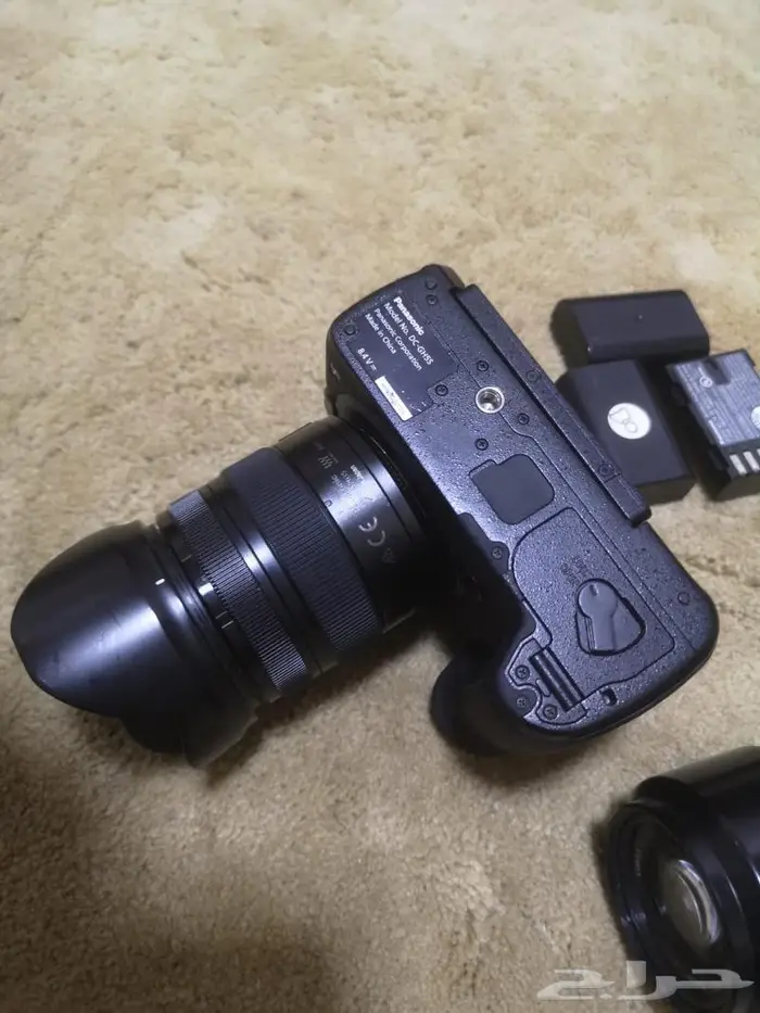 للبيع كاميرا PANASONIC GH5s و3 بطاريات وعدستي 3