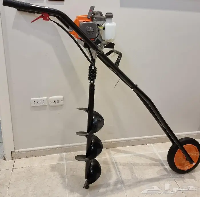 حفار تربه بالعربه بقوة 63 CC ضمان سنه 0