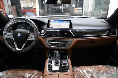 بي ام دبليو 730موديل2020ممشي 1000كيلو فل كامل(مباع) 32