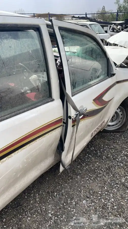 هايلكس 2014 لبيع قطع غيارها 2