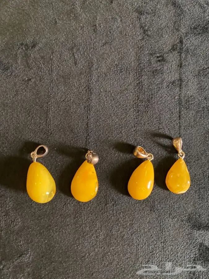 تعاليق كهرمان 3