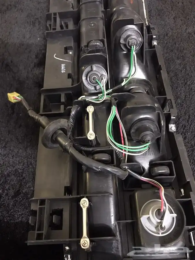 اصطبات خلفية كرسيدا 89-90 اصلي وكالة جديد 2