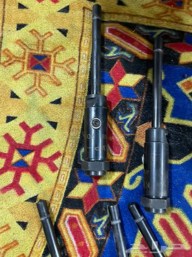 للبيع طرمبة ديزل مع بخاخات ماكينة كتربلر مقاس 3406 0