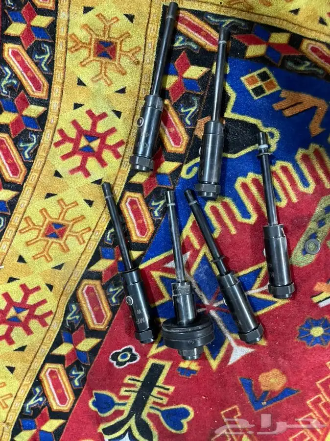 للبيع طرمبة ديزل مع بخاخات ماكينة كتربلر مقاس 3406 1