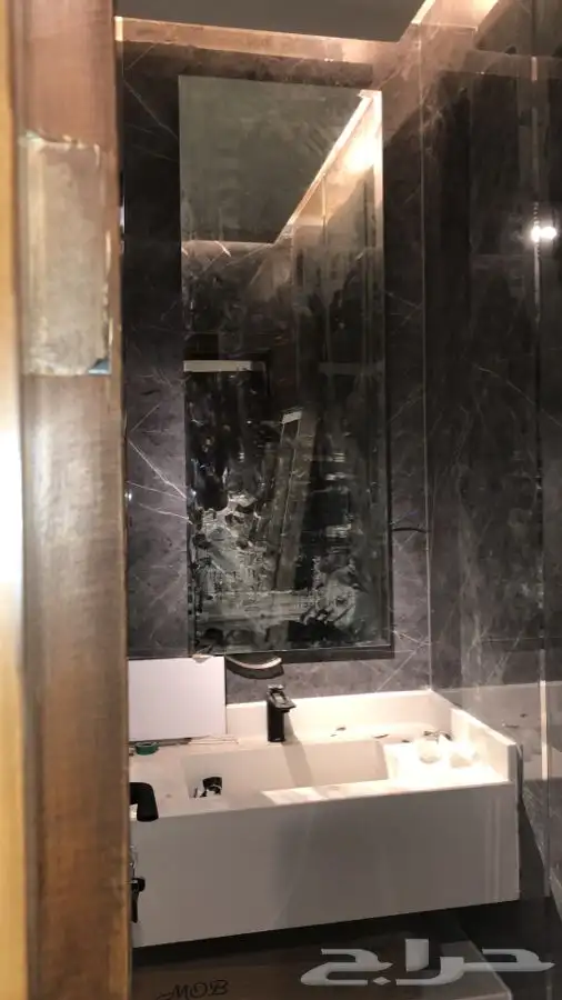 ديكورات ومرايات وزجاج سيكوريت 1
