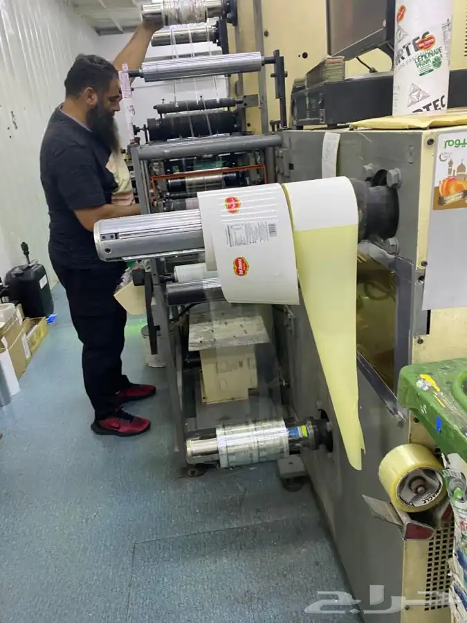 طباعة رول ستيكر وملصقات 6