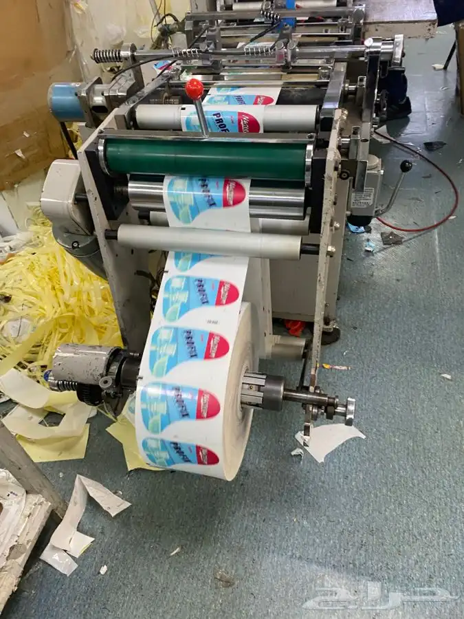 طباعة رول ستيكر وملصقات 7