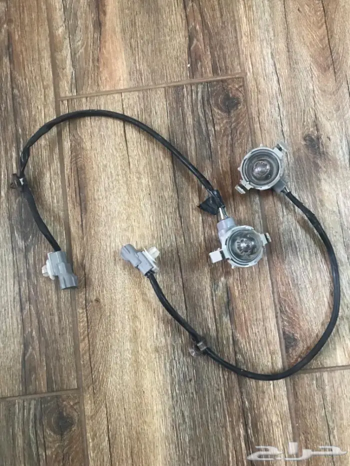 للبيع قطع غيار تويوتا هايلوكس موديل 2015 17