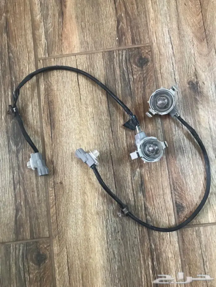 للبيع قطع غيار تويوتا هايلوكس موديل 2015 18