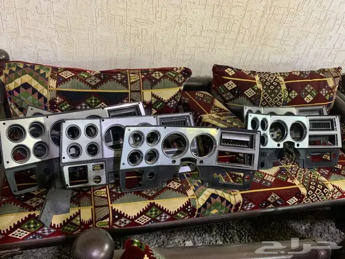 للبيع قطع غيار اكسورات 40