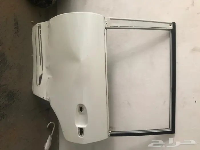 للبيع باب تويوتا لاندكروزر موديل 2017 اصلي 1