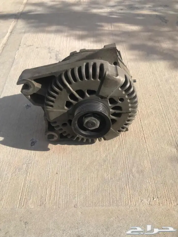 للبيع قطع غيار فورد جراند ماركيز موديل 2002 13