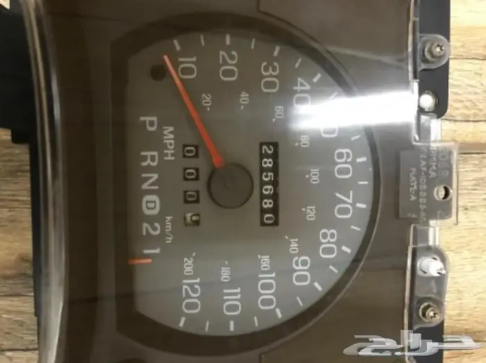 للبيع قطع غيار فورد جراند ماركيز موديل 2002 6